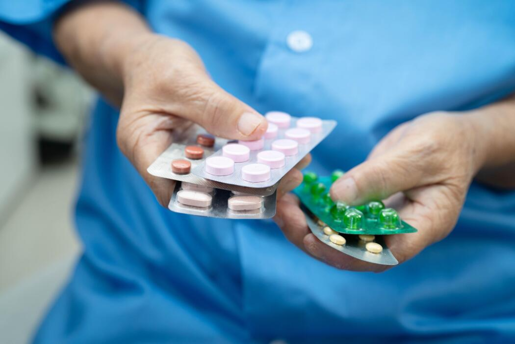 Medication Management in Non-Medical Home Care: Reminders, Refills, and Safer Routines 1 Medication Management in Non-Medical Home Care