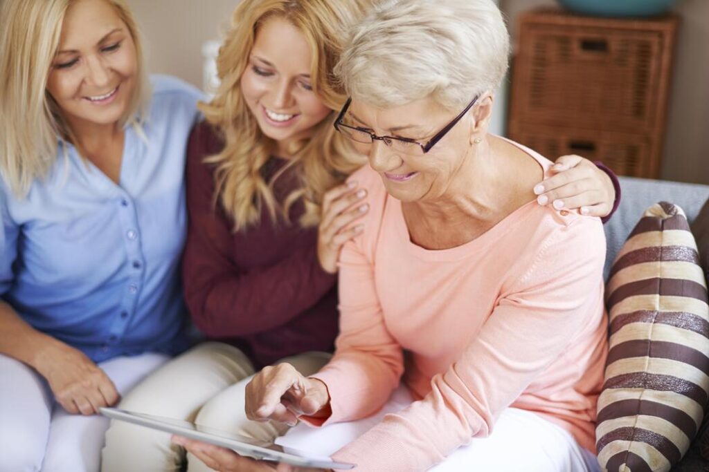 How Can Home Care Help an Aging Parent Who Lives With Family? 3 How Can Home Care Help an Aging Parent Who Lives With Family?